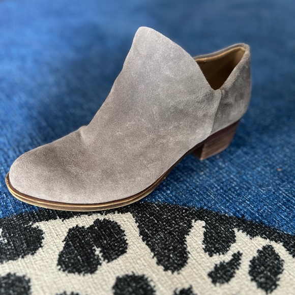 NWOT Lucky Brand Gray Suede Booties - Picture 1 of 2